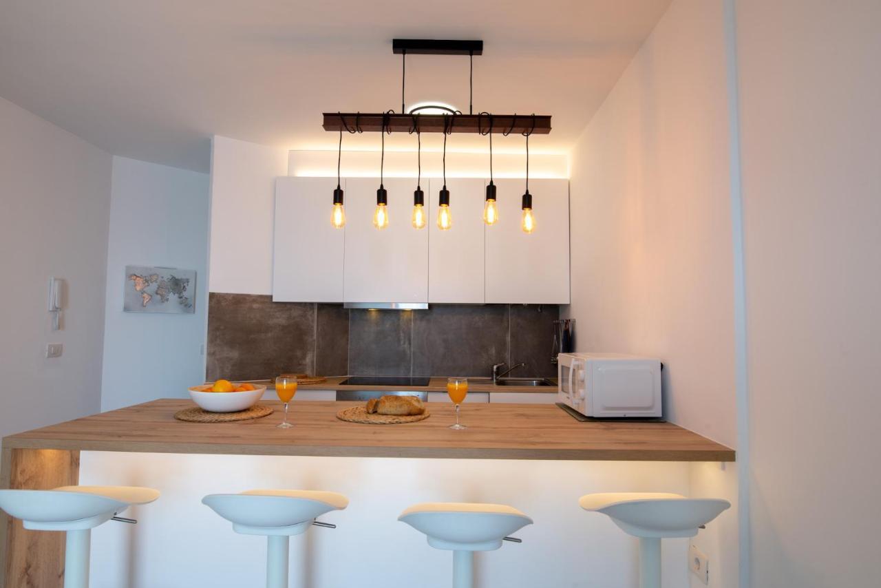 Black Sand Holiday Home Puerto de Santiago  Bagian luar foto