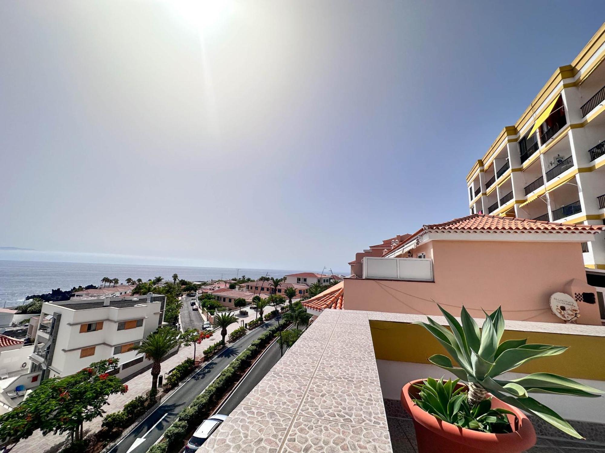 Black Sand Holiday Home Puerto de Santiago  Bagian luar foto
